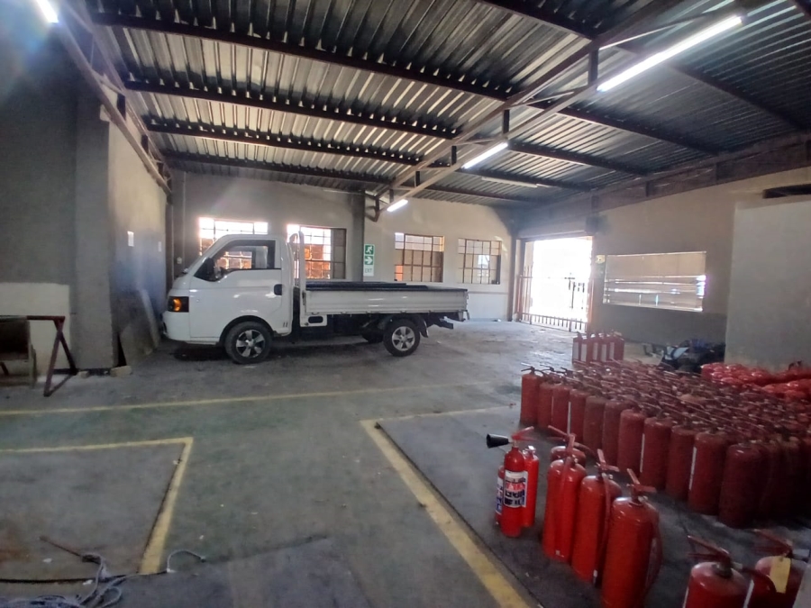 To Let Commercial Property for Rent in Oos Einde North West